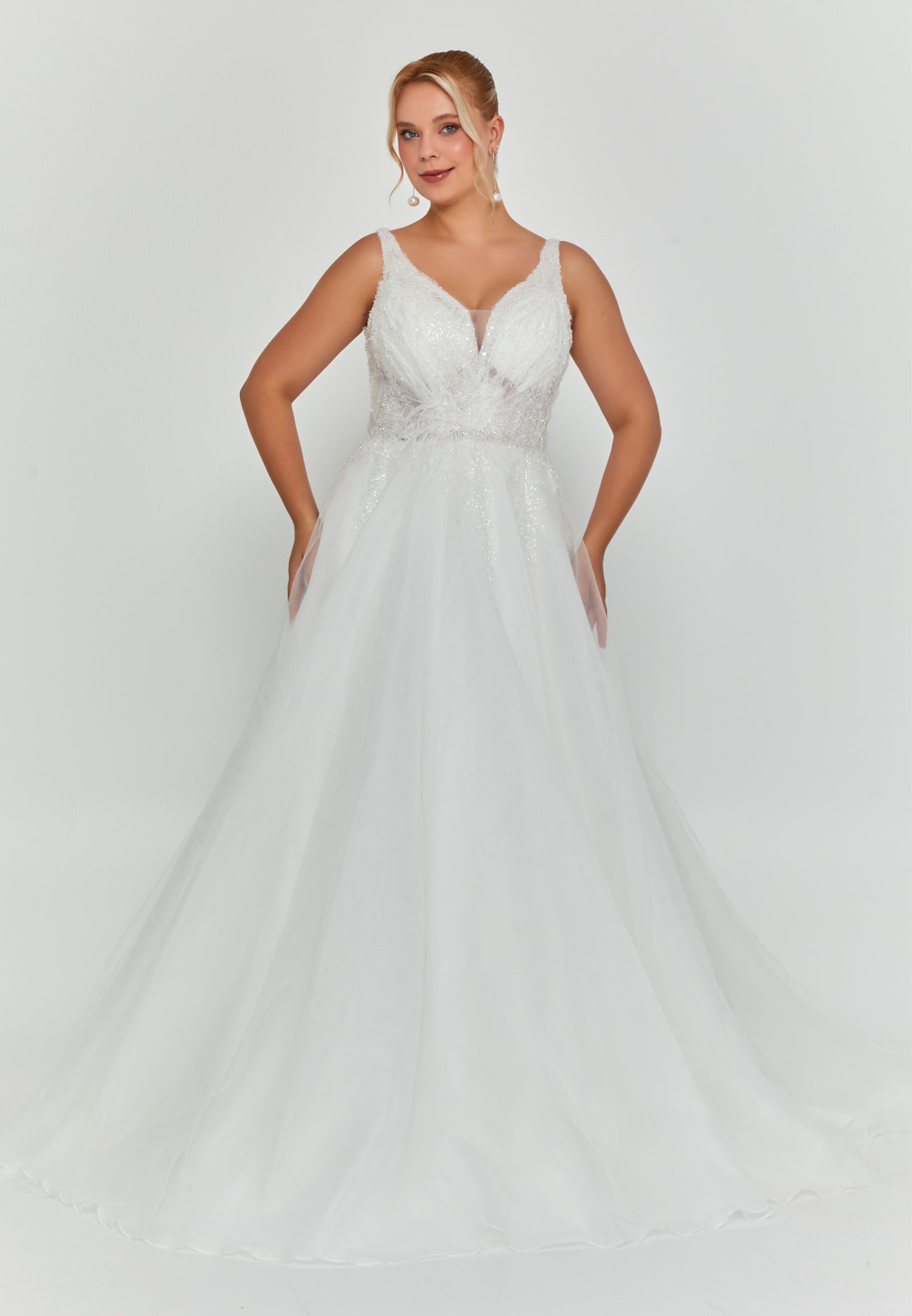 Sleeveless Maxi Tulle Plus Size Wedding Dress
